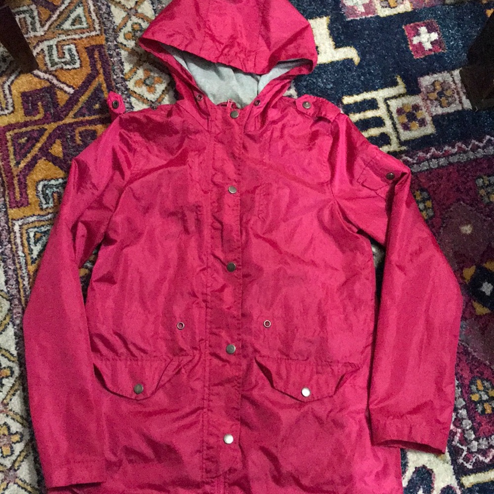 Light weight rain jacket